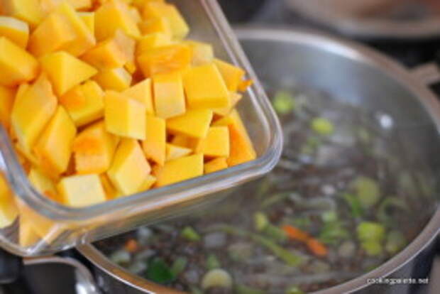 black lentil pumpkin soup  (9)