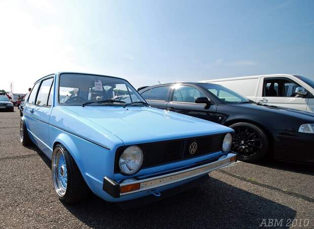 Подборка классических и тюнингованных автомобилей (72 фото)