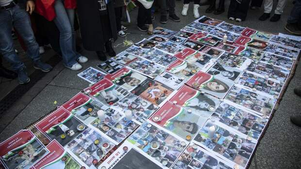 Траур по погибшим на митингах в Иране перерос в волну студенческих протестов