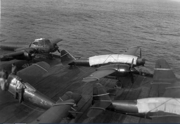 3. Трофейная японская техника на палубе авианосца "Барнс" (CVE-20) Вторая, война, мирова, фото