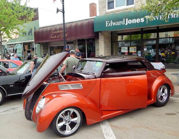 Выставка ретро-автомобилей в штате Висконсин авто, выставка, олдтаймер, ретро автомобили