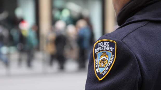 Злоумышленник пытался проникнуть в здание генконсульства РФ в Нью-Йорке