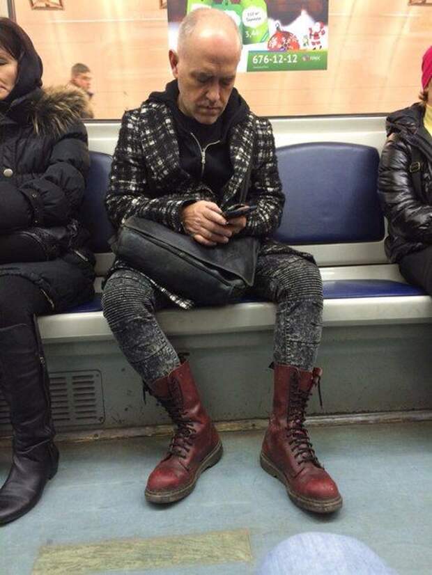 мода петербургского метро, мода метро, модники в транспорте, странные пассажиры метро 