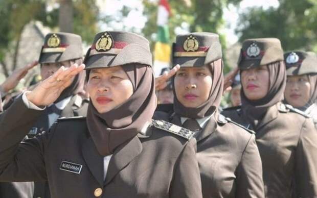 9. Индонезийских военнослужащих проверяют на девственность пальцами азия, интересно, неожиданно, страны азии, факты об азии