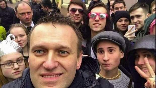 Может Навальный и подлец, но уж точно не Гитлер...
