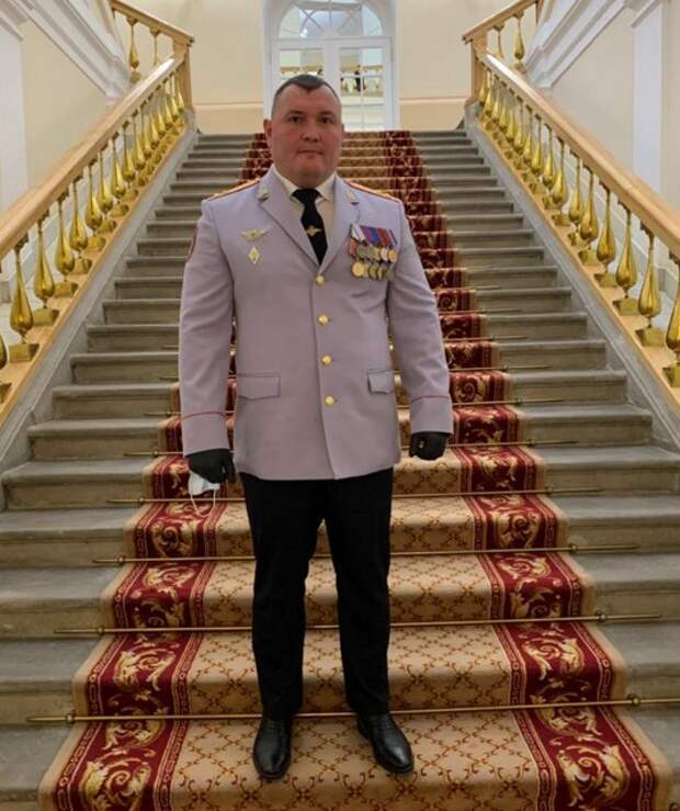Полицейского из Строгина наградили премией мэра Москвы