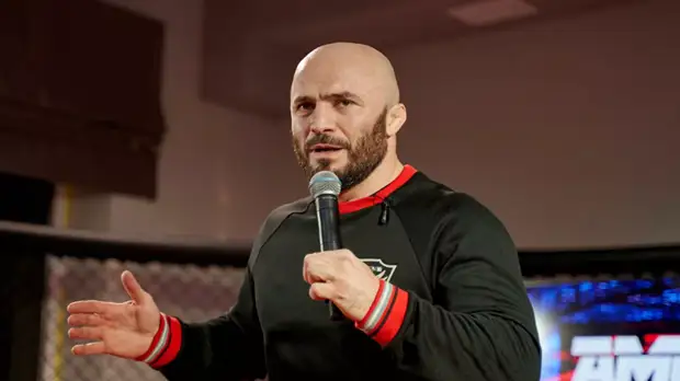 Исмаилов поблагодарил Нурмагомедова за поддержку после поражения от Минеева