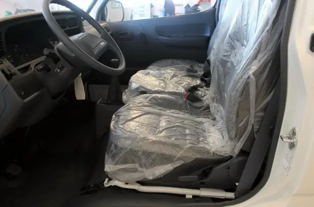 31-летний Toyota Hiace продают по цене новой GR86, и вот почему