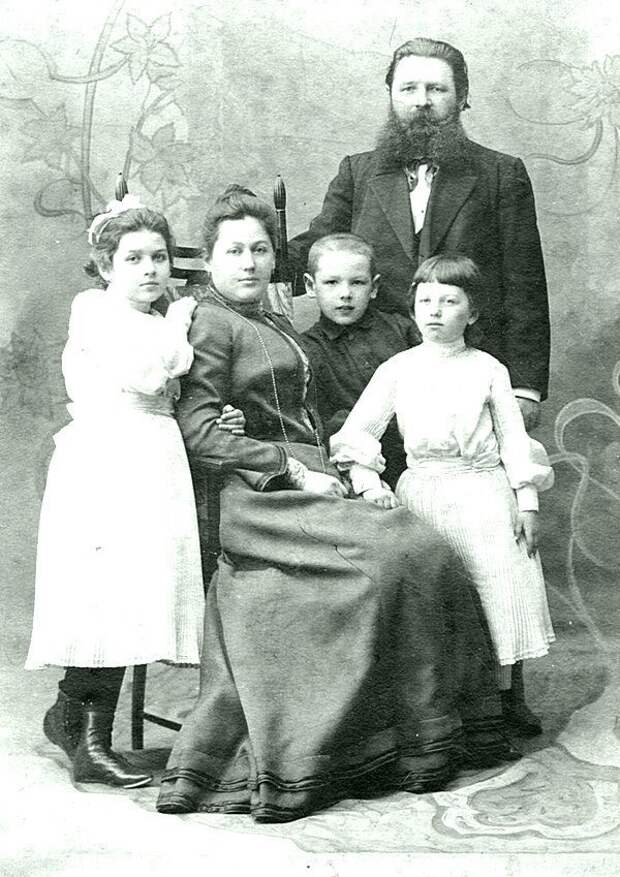 Максим Дмитриев с семьёй история, россия, старые фотографии