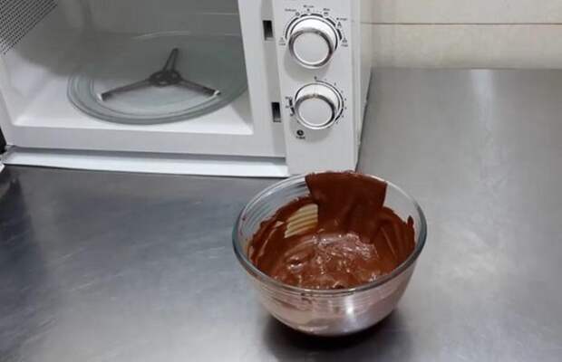 Потрясающий декор для торта из любимой всеми пузырчатой плёнки