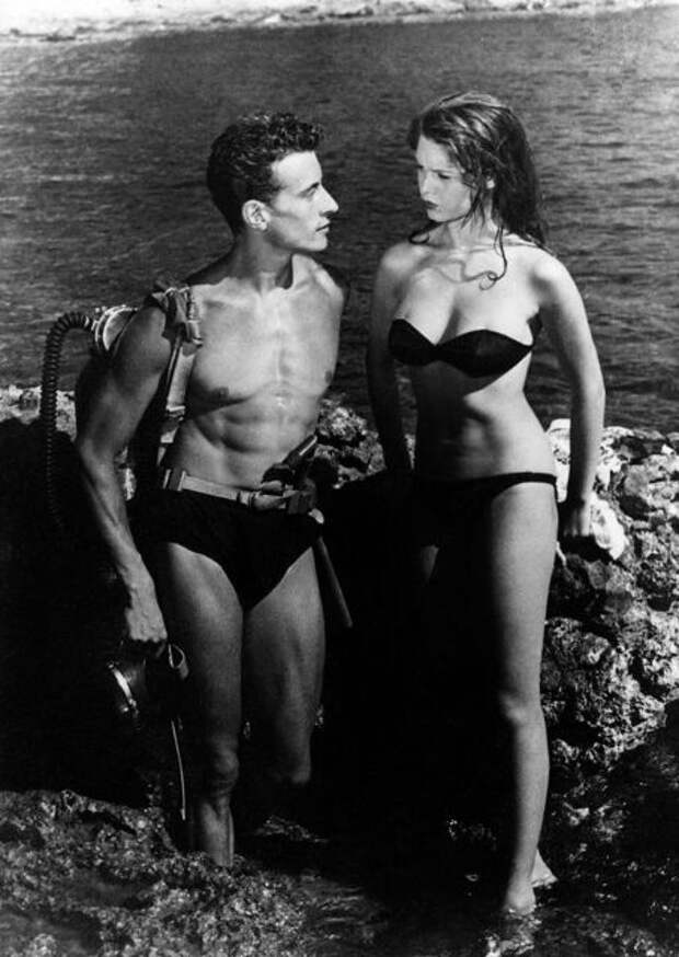 Top 10 Swimsuit Moments