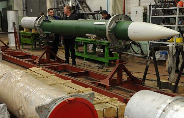 Сборочное производство транспортных машин ракетного комплекса С-300 на научно-производственном предприятии "Старт"
