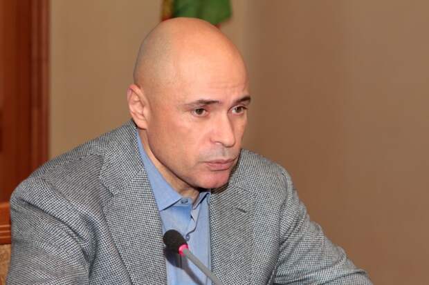 Высказывание липецкого губернатора о заработке вызвало у молодежи Ельца недоумение Высказывание липецкого губернатора о заработке вызвало у молодежи Ельца недоумение