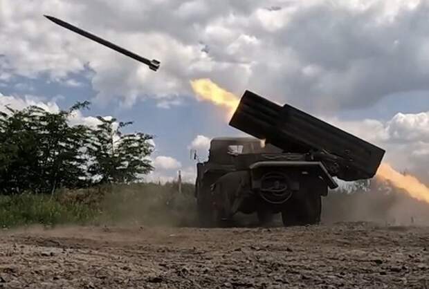 Еще один американский танк Abrams Вооруженных сил Украины уничтожен в ходе спецоперации на Авдеевском направлении. О каких еще успехах ВС РФ известно к утру 3 июля?