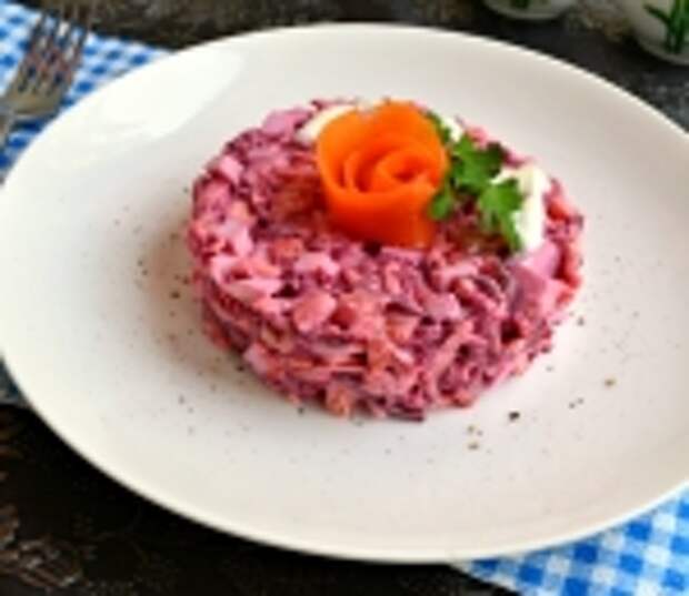 Салат из свеклы с яйцом и сыром