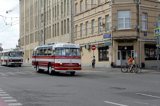 Ретропарад автобусов в Москве Москве, автобусы, общественный траспорт, парад, ретро автомобили