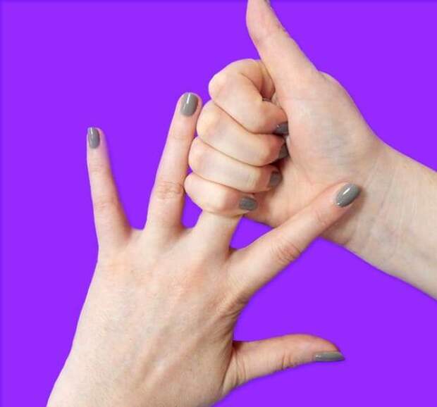 438
