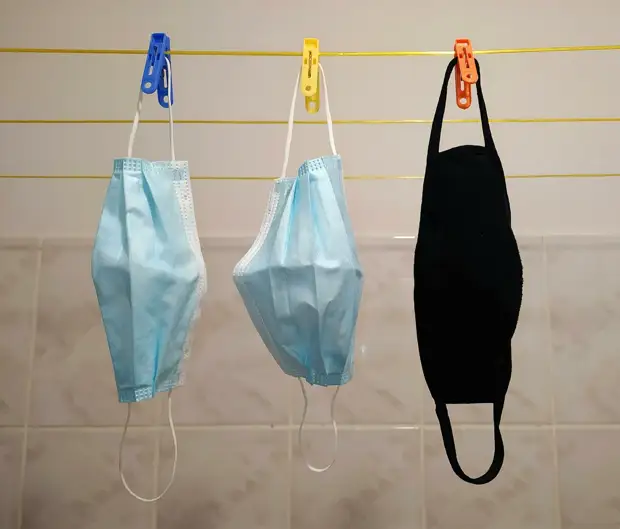 Губернатор Евгений Куйвашев ослабил масочный режим на Среднем Урале.