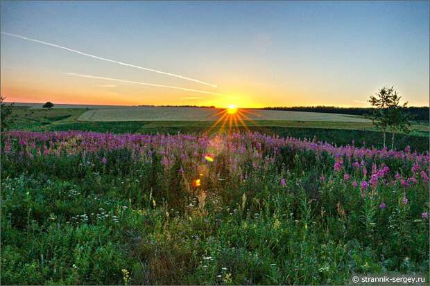 лунный пейзаж  заход солнца