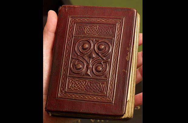 1. Самая древняя книга в Европе артефакты, история