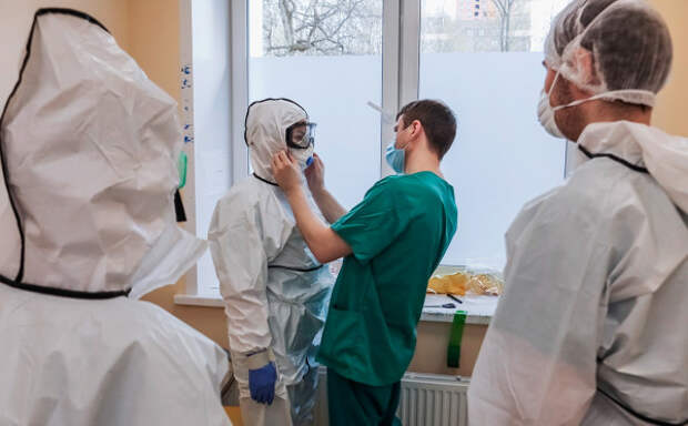 Правительство РФ мобилизует студентов, преподавателей и профессоров на борьбу с пандемией коронавируса