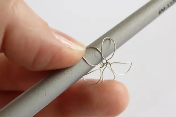 Венок из весенних цветов или вторая жизнь лаков для ногтей., фото № 10