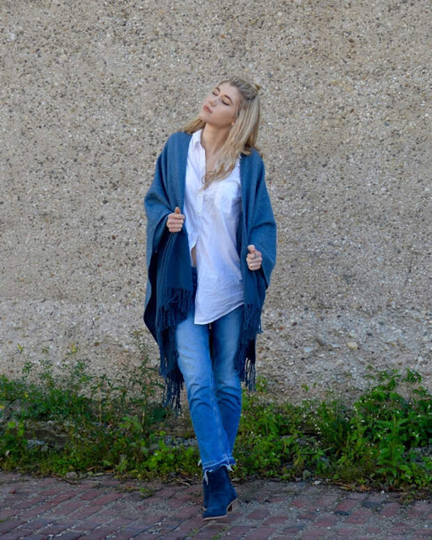 fall style donald robertson, bow and drape, leather skirt, leather, sweatshirt, plaid, fall, ootd, style blogger