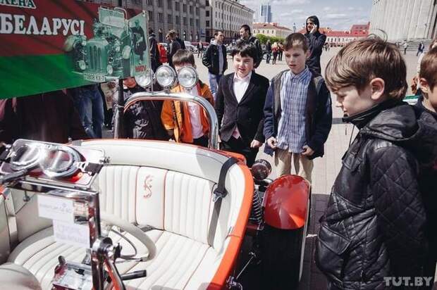 Парад ретро автомобилей в Минске Парад ретро автомобилей в Минске авто, встреча, минск, олдтаймер, ретро автомобили