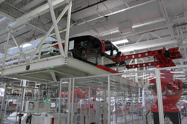 Экскурсия на завод, где Tesla собирает свою новую Model X