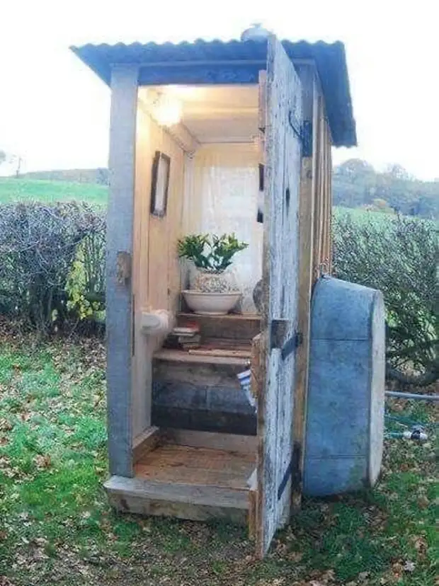 Дачный туалет из поддонов своими руками фото по шагам
