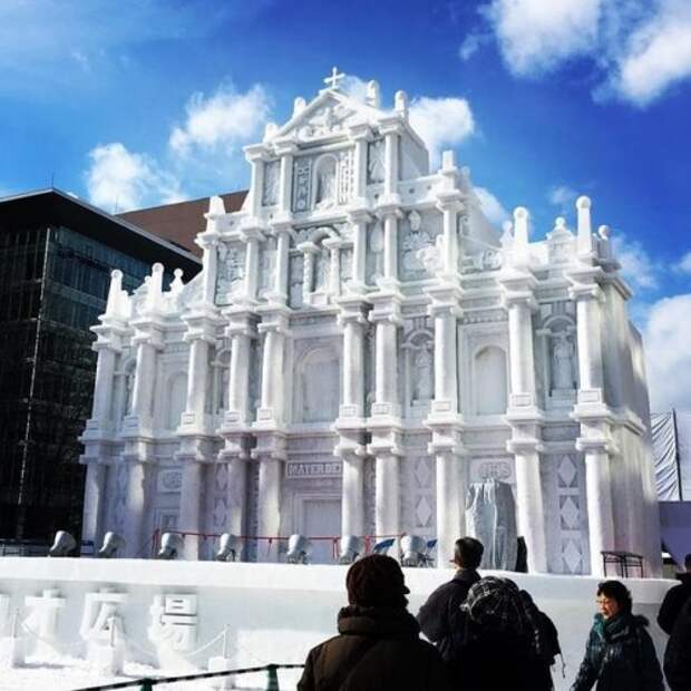 В японском городе Саппоро открылся ежегодный Фестиваль снега (15 фото)