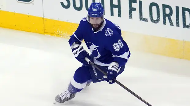 Тренер «Тампы» рассказал, что его восхищает в игре Кучерова