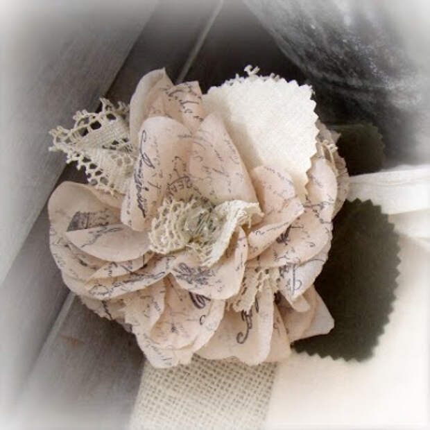 http://3.bp.blogspot.com/_xRO2YHYay6Y/S3HGwud5O1I/AAAAAAAAA8g/YDePsg7RRmU/s400/paris_rosette_plain_B.jpg