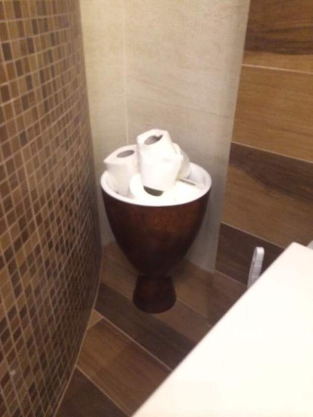 Интерьер ванной комнаты, держатель для туалетной бумаги