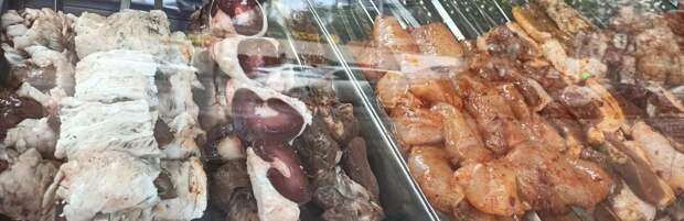 Шашлык с червём подали на ифтар казахстанцам в кафе