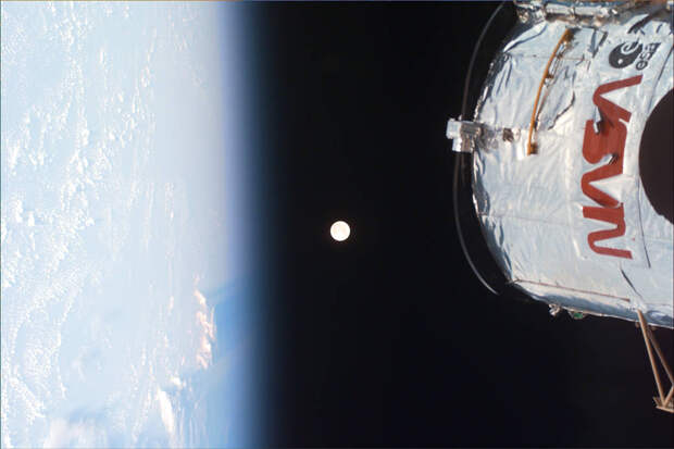 NASA ко Дню Земли показало лучшие снимки нашей планеты