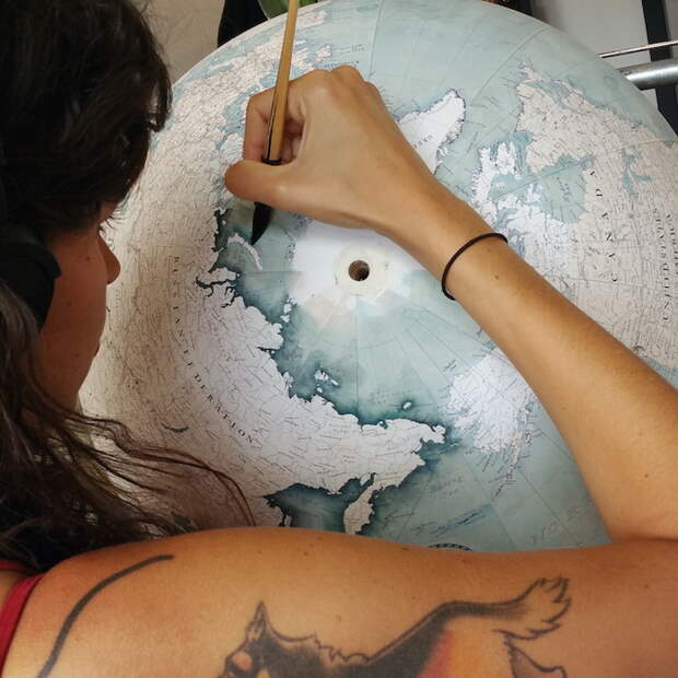 Рисованные глобусы от компании Bellerby & Co. Globemakers