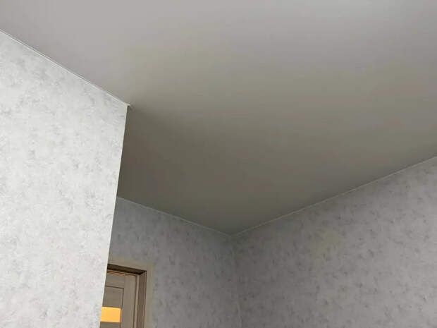 Натяжные потолки уходят в прошлое: мастер показал, чем их заменить на века и за сущие копейки