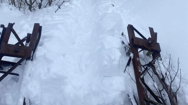 В Мордовии обрушился пешеходный мост через реку Инсарка