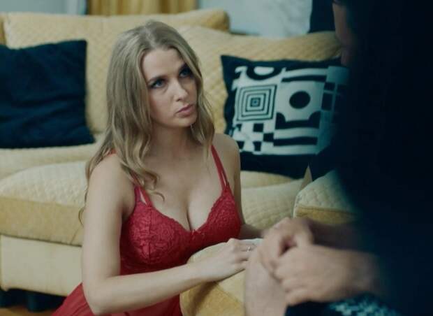 В питерском пабе избили 36-летнюю актрису Кристину Кулишенко