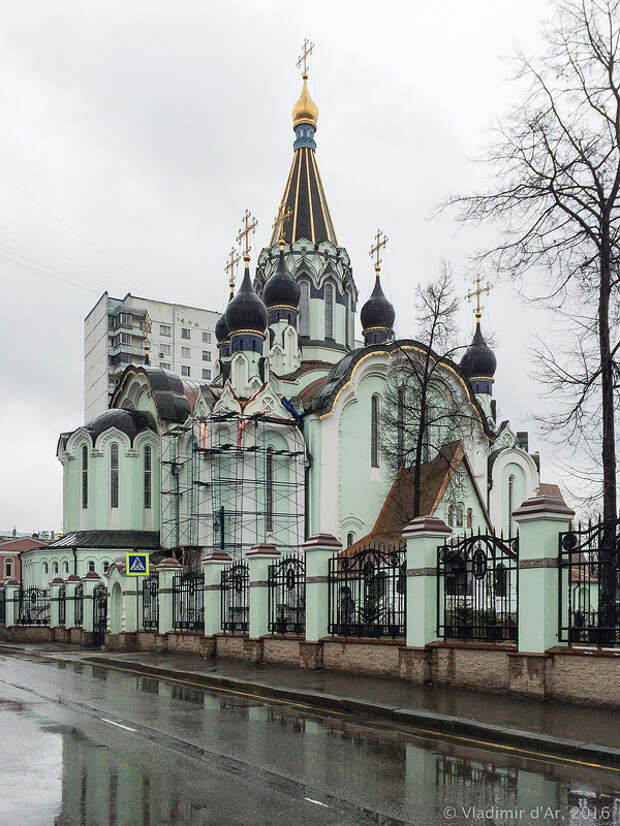 Московские храмы адреса. Воскресения Христова в Сокольниках, Москва. Храм Воскресения в Сокольниках. Собор Воскресения Христова Москва. Храм Воскресения Христа в Москве.