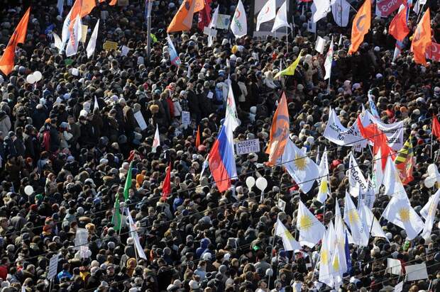 Собраниях митингах демонстрациях шествиях. Митинги и демонстрации. Митинги собрания демонстрации. Митинг демонстрация шествие. Демонстрация в обществе.