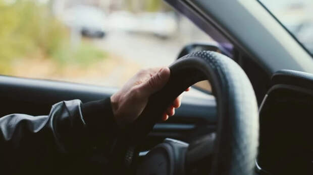 В России автомобильные номера с серией "СВО" продают за сотни тысяч рублей