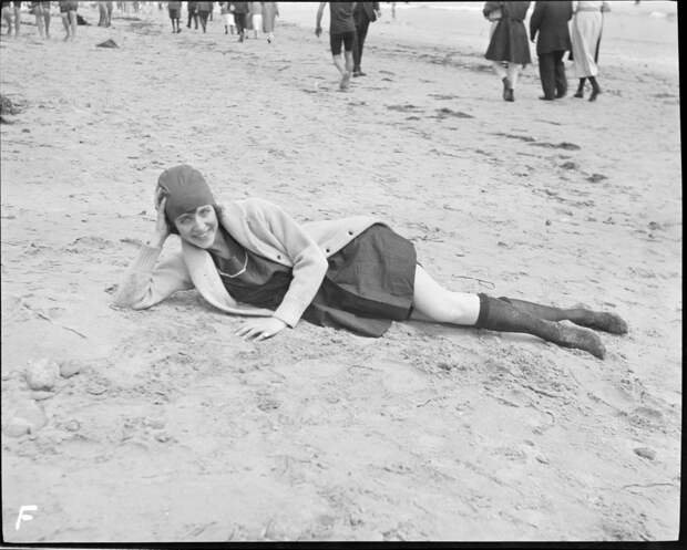 Женская пляжная мода 1920-х годов  1920, женщина, мода, пляж