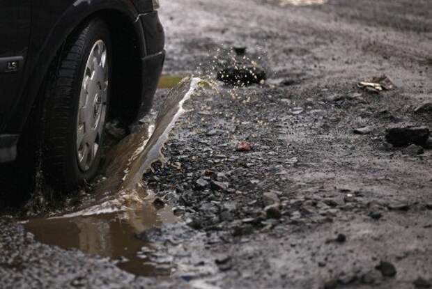 Potholes In The Roads Surrounding Glasgow