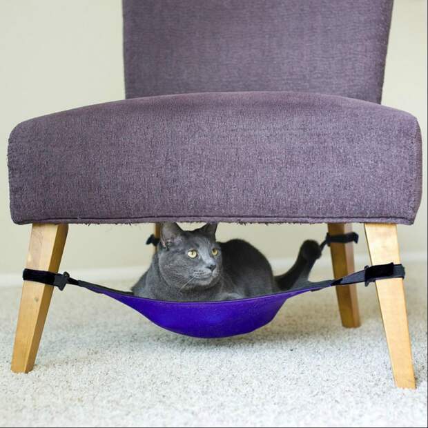 Гамак для кошечки под стульчиком