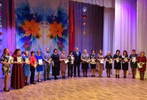 В Невьянске прошло торжество, посвященное Дню учителя
