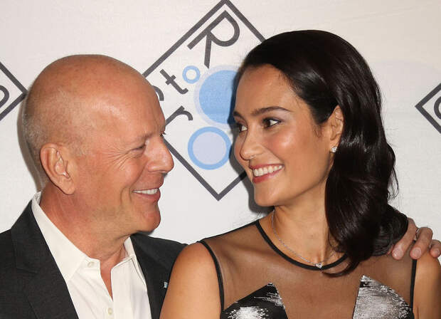 «Праздники теперь выглядят иначе»: крик души жены Брюса Уиллиса