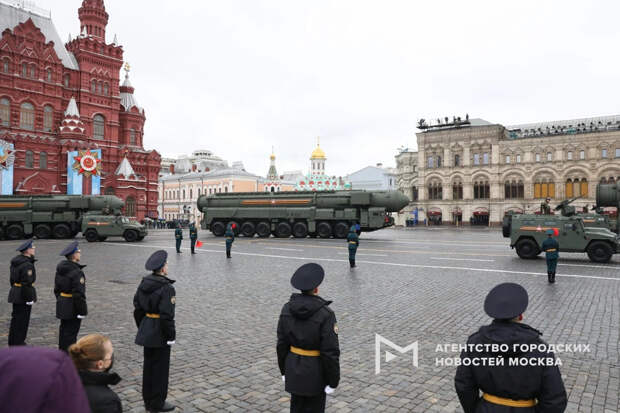 Депутат Журавлев предупредил о планах Киева сорвать парад Победы роем дронов