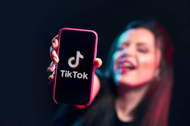 "Тик-Ток - оружие китайской компартии, убивающее наших детей!": в Конгрессе США ополчились на главу TikTok